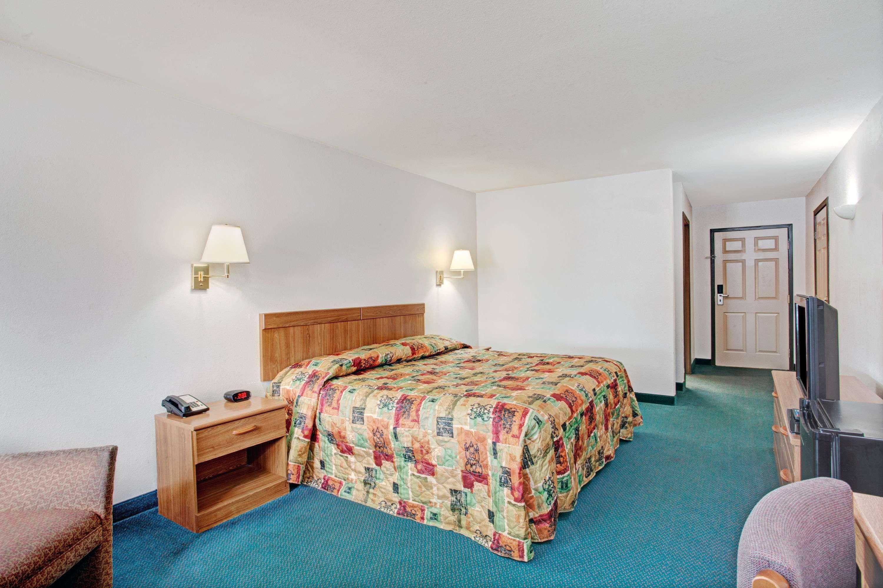 Hotel Super 8 By Wyndham Olive Branch Exterior foto